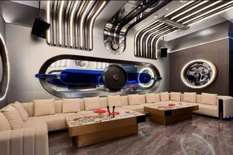 梅州夜场高薪招聘女服务员 日结1300-1500元包住宿